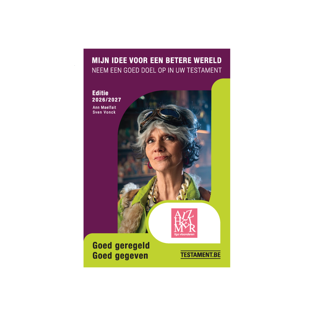 Vrolijke oudere dame op de cover van de gids van testament.be