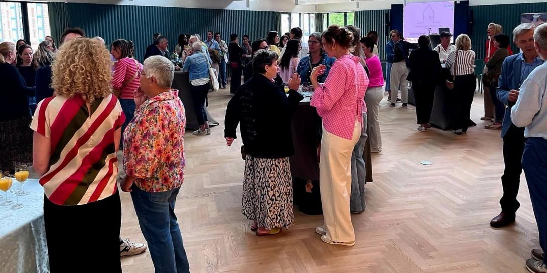 sfeerbeeld receptie opening inloophuis dementie Zandhoven